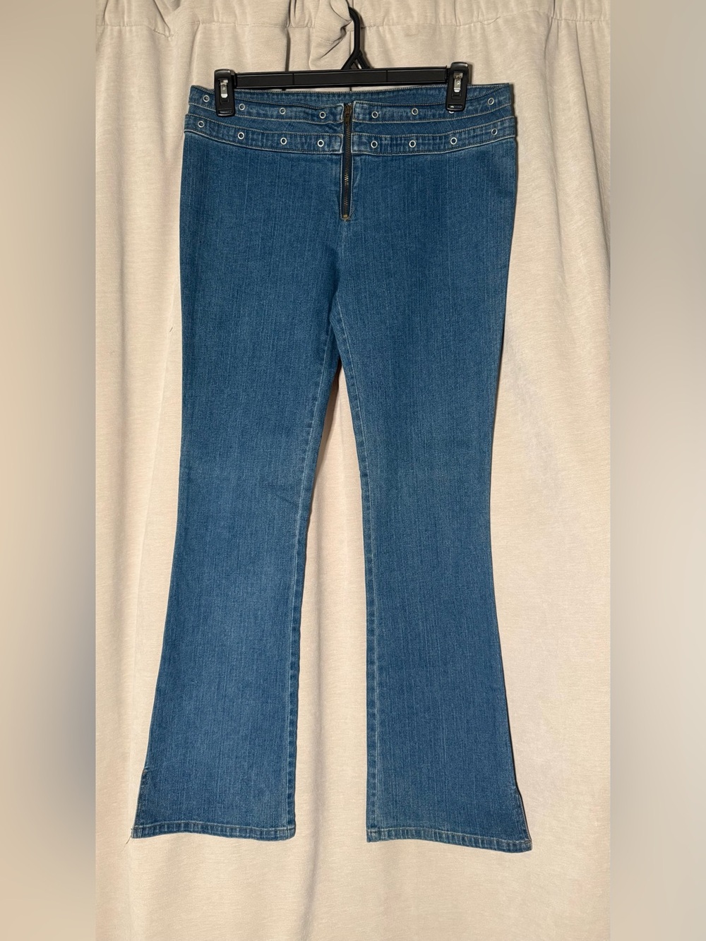 Vintage Y2K Mid-Rise Grommet Waist Flare Jeans Med Wash Sz 32x31